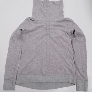 Lululemon In A Cinch Long Sleeve Tee Heathered Light Grey Stripe Rasberry Size 6